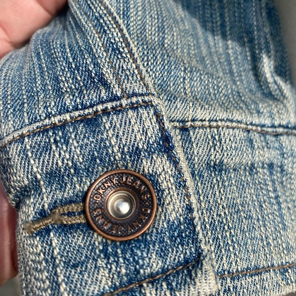 DKNY Jean Jacket Vintage 2000's size Size SMALL excellent condition - Picture 7 of 9